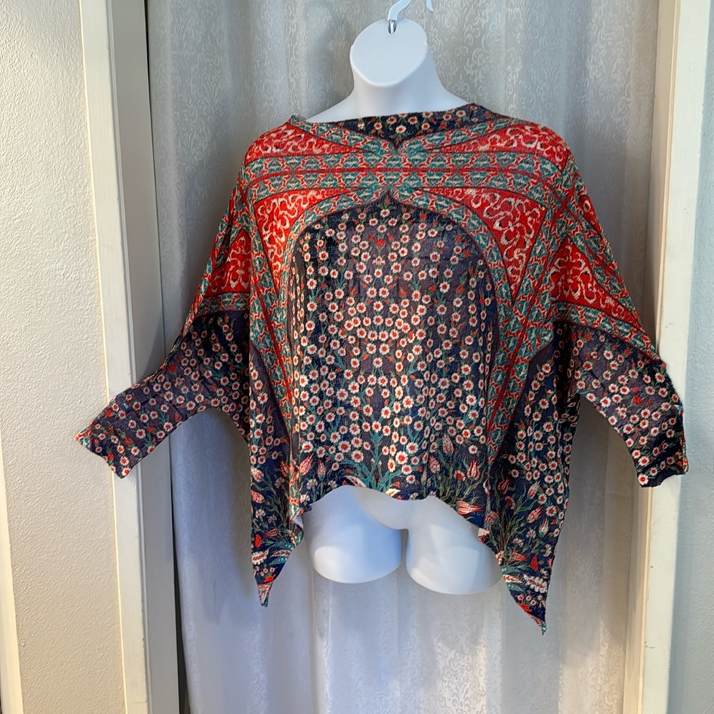 Nally & Millie Multicolor Floral Pattern Scoop Neck Sweater